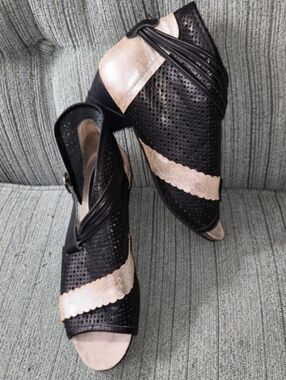 Dkode black + silver shoes